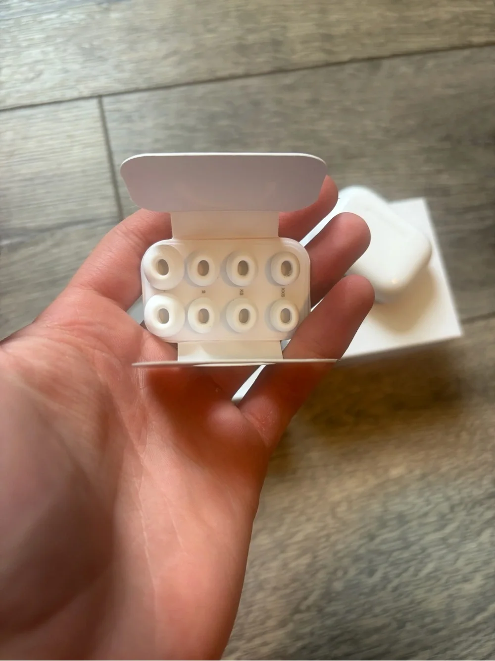 Apple AirPods Pro 3 never used (ONE DAY SHIPPING)